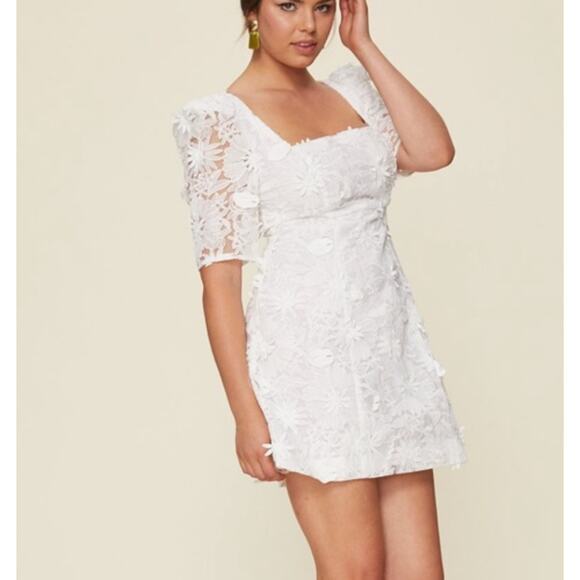 LPA Dresses & Skirts - LPA M‎ Revolve white 3D floral Tersa mini dress
